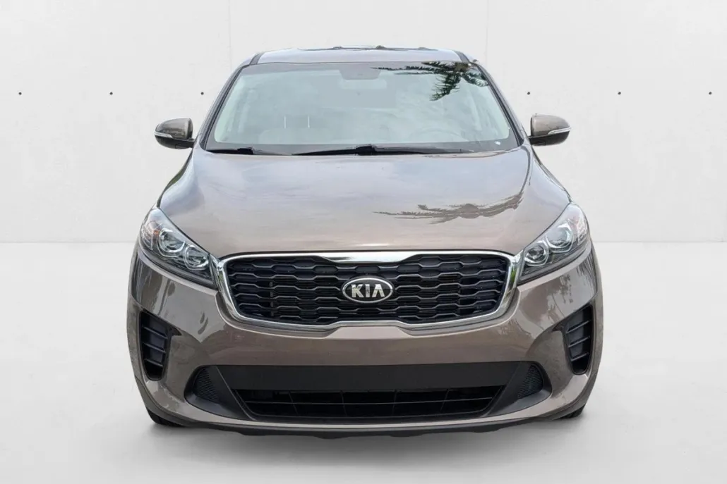 2019 Kia Sorento LX photo 1