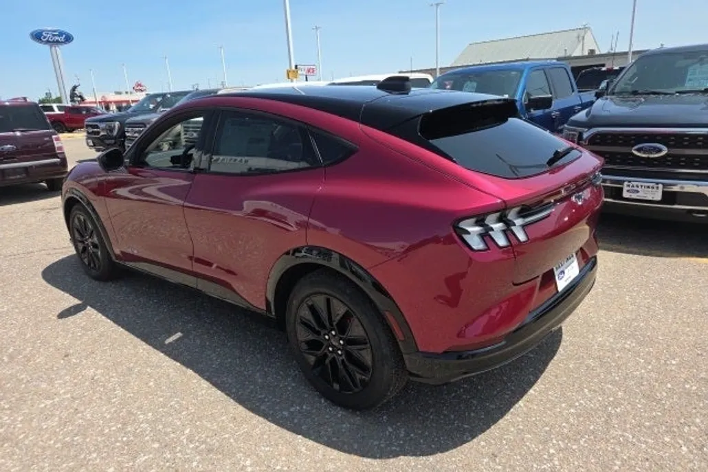 2025 Ford Mustang Mach-E Premium photo 1
