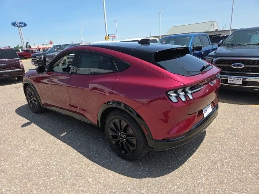 2025 Ford Mustang Mach-E Premium photo 1