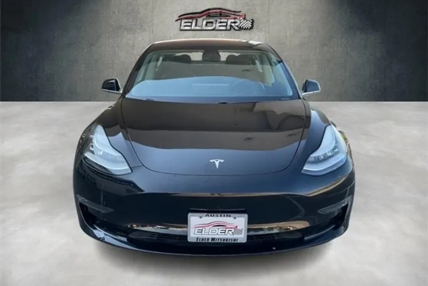 2019 Tesla Model 3 Standard Range photo 1