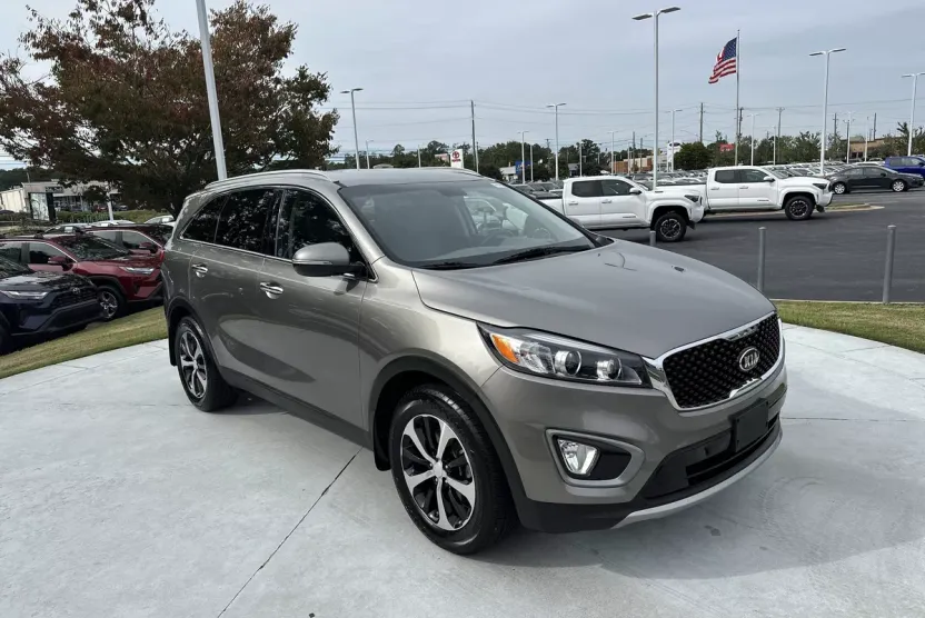 2016 Kia Sorento EX photo 1