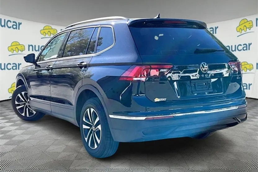 2022 Volkswagen Tiguan S photo 1