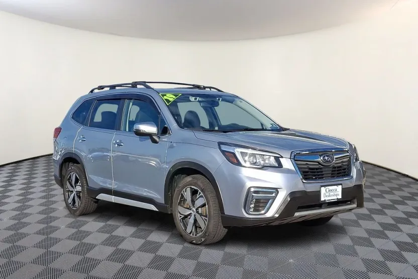 2019 Subaru Forester Touring photo 1