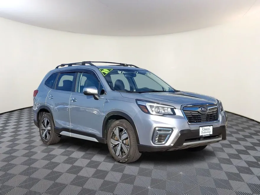 2019 Subaru Forester Touring photo 1