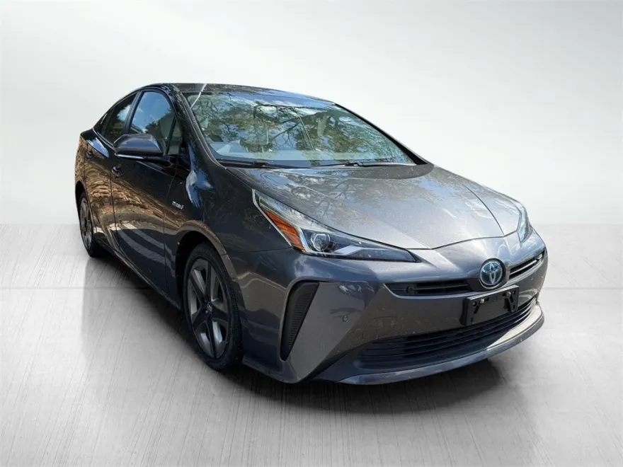 2020 Toyota Prius XLE photo 1