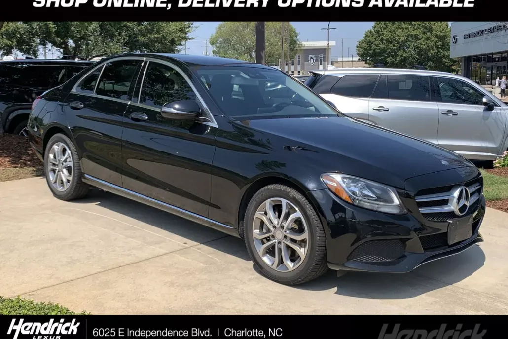 2016 Mercedes Benz C 300 4MATIC Sedan photo 1
