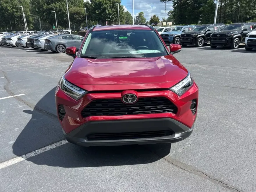 2025 Toyota RAV4 Hybrid LE photo 1