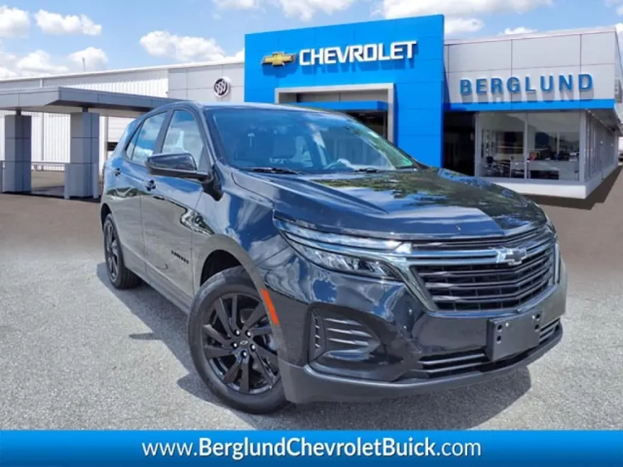2023 Chevrolet Equinox LS photo 1