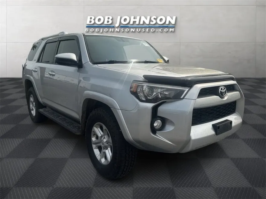2018 Toyota 4Runner SR5 photo 1