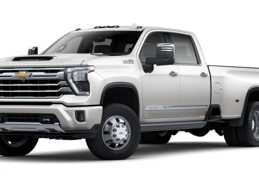 2025 Chevrolet Silverado High Country photo 1
