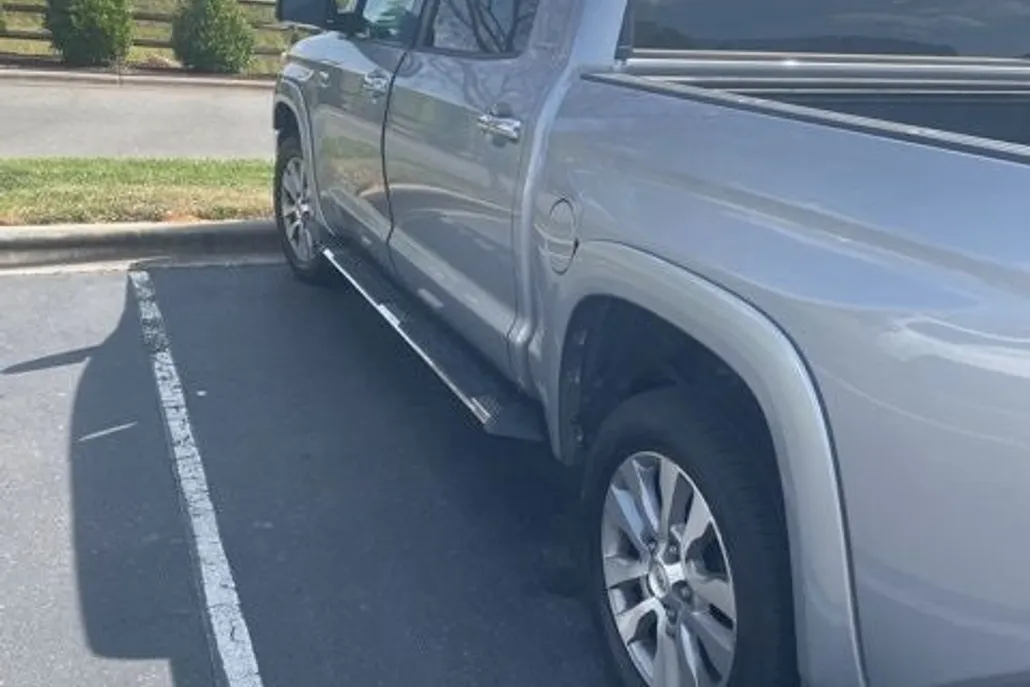 2016 Toyota Tundra Limited CrewMax photo 1