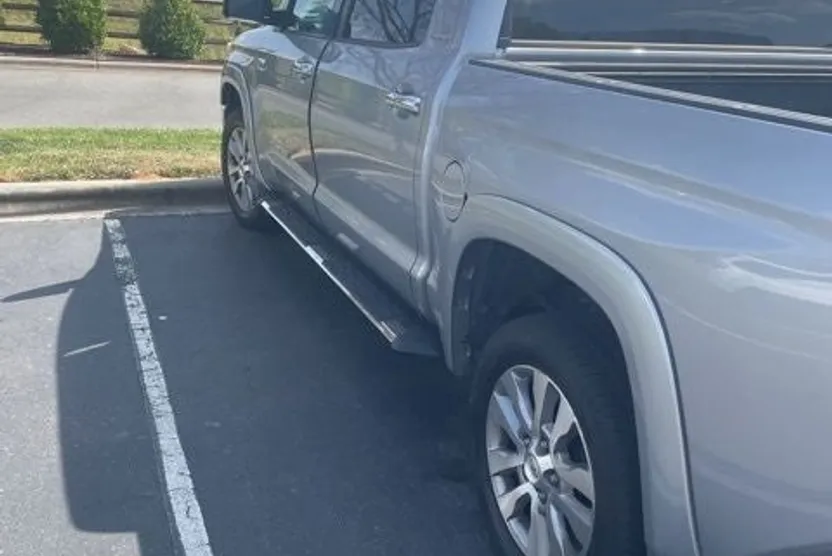 2016 Toyota Tundra Limited CrewMax photo 1