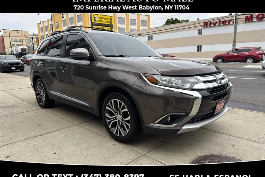 2016 Mitsubishi Outlander SEL photo 1