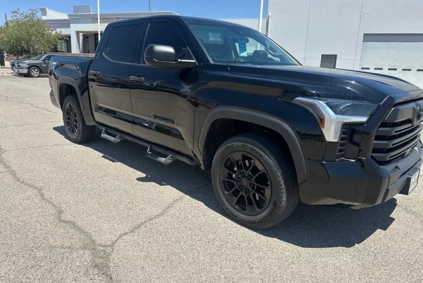 2023 Toyota Tundra SR5 photo 1
