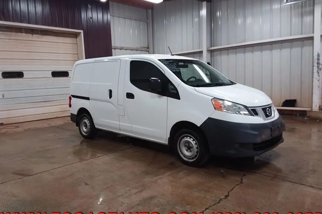 2014 Nissan NV200 S photo 1