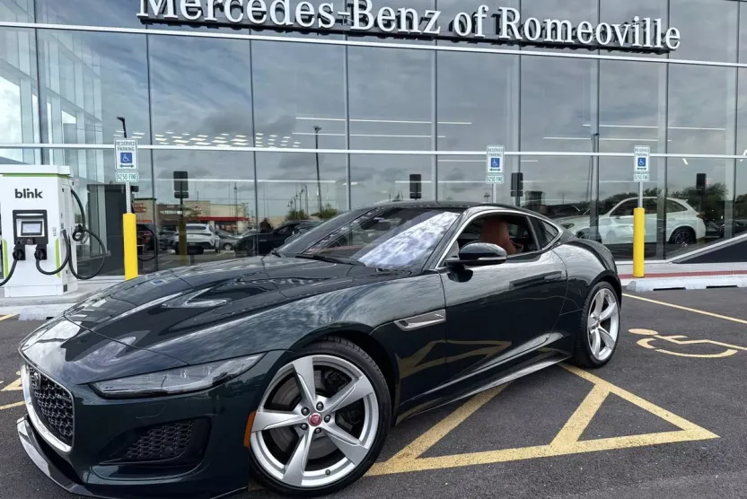 2021 Jaguar F-TYPE R-Dynamic photo 1