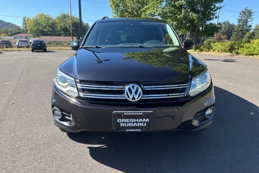 2017 Volkswagen Tiguan SEL photo 1
