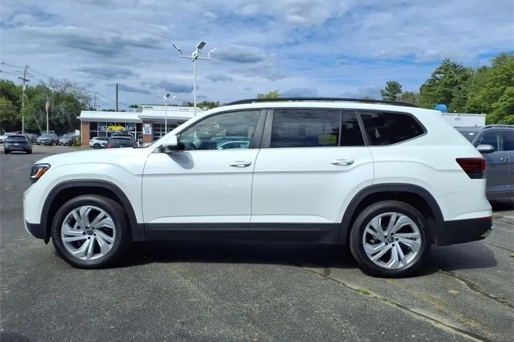 2022 Volkswagen Atlas V6 SE Technology photo 1
