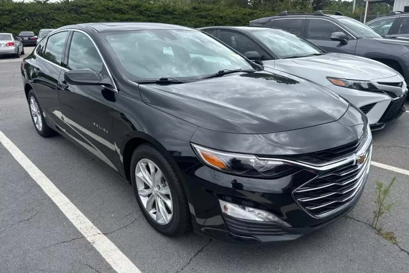 2024 Chevrolet Malibu 1LT photo 1