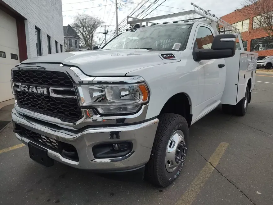 2024 Ram 3500 Tradesman photo 1