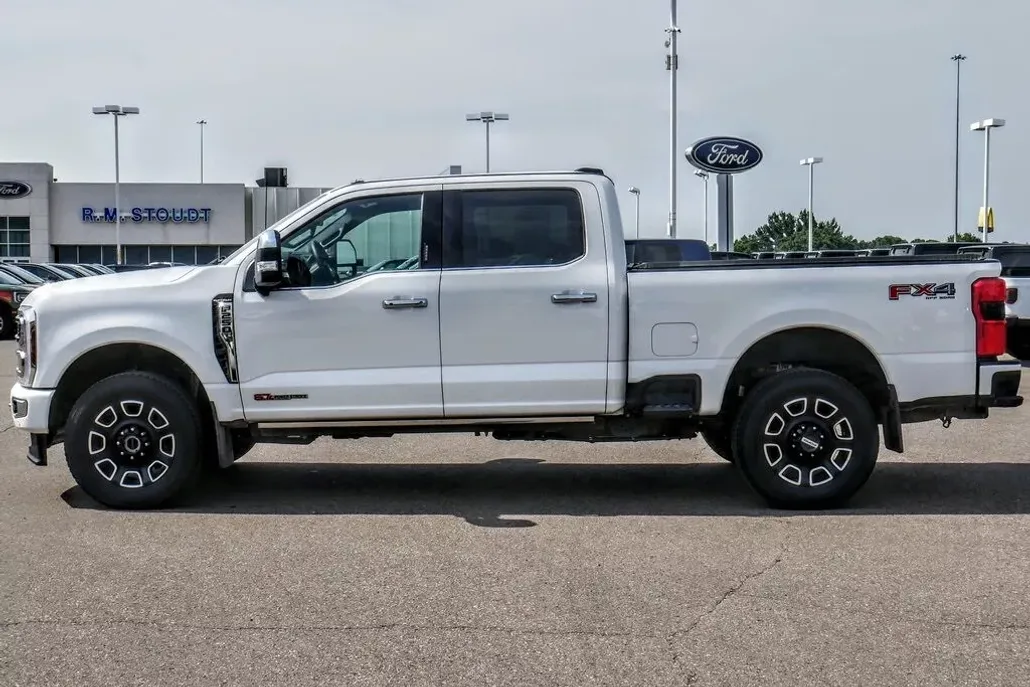 2024 Ford F-250 photo 1