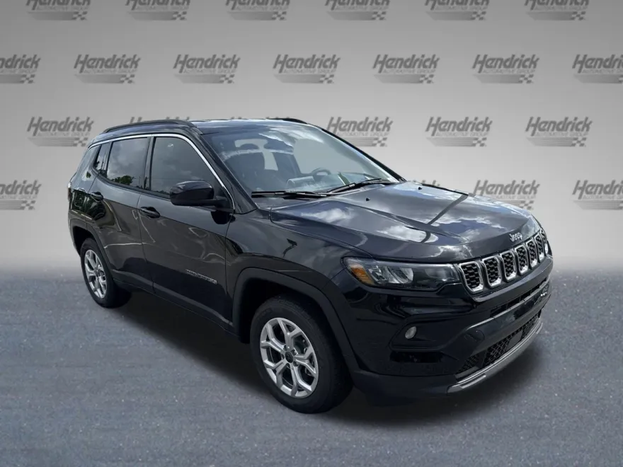 2025 Jeep Compass Latitude photo 1