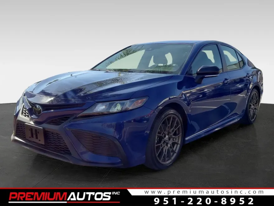 2023 Toyota Camry SE photo 1