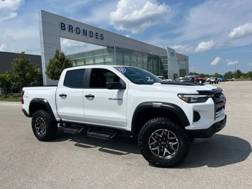 2023 Chevrolet Colorado ZR2 photo 1
