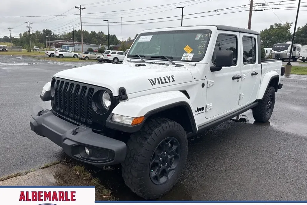 2023 Jeep Gladiator Willys photo 1