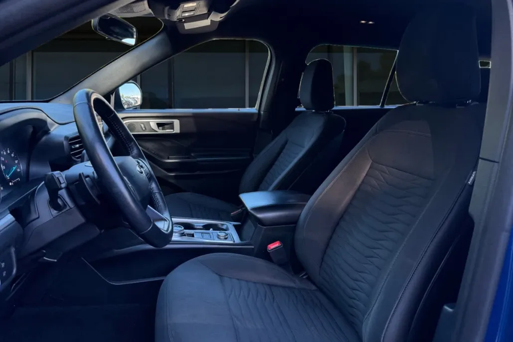 2020 Ford Explorer XLT photo 1