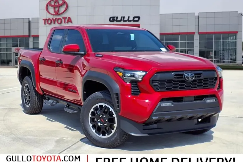 2025 Toyota Tacoma TRD Off-Road Double Cab photo 1