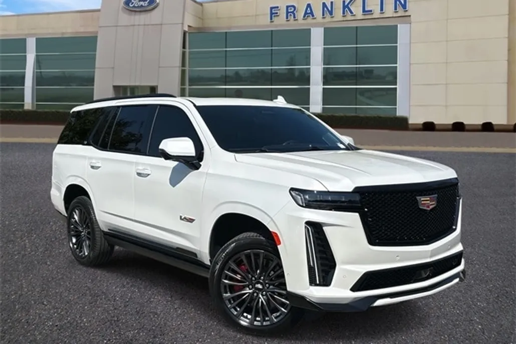 2023 Cadillac Escalade V-Series photo 1