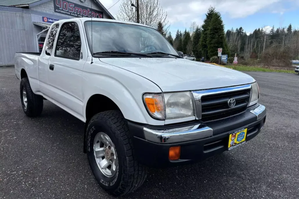1999 Toyota Tacoma XtraCab PreRunner photo 1