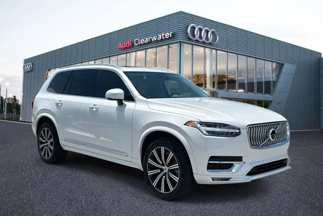2024 Volvo XC90 AWD Core photo 1