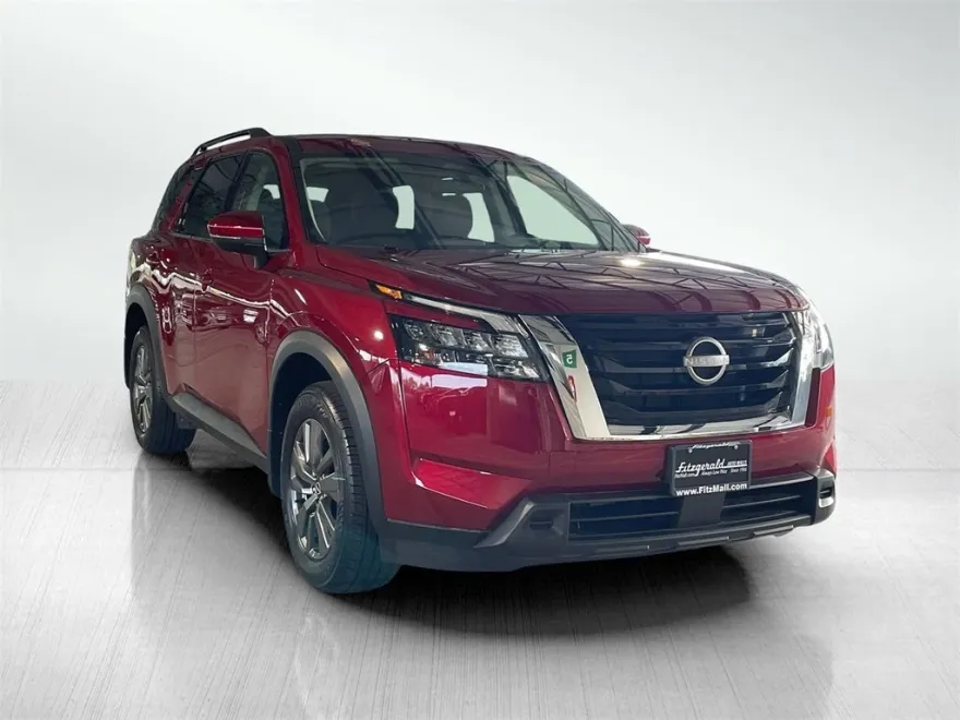 2024 Nissan Pathfinder SV photo 1