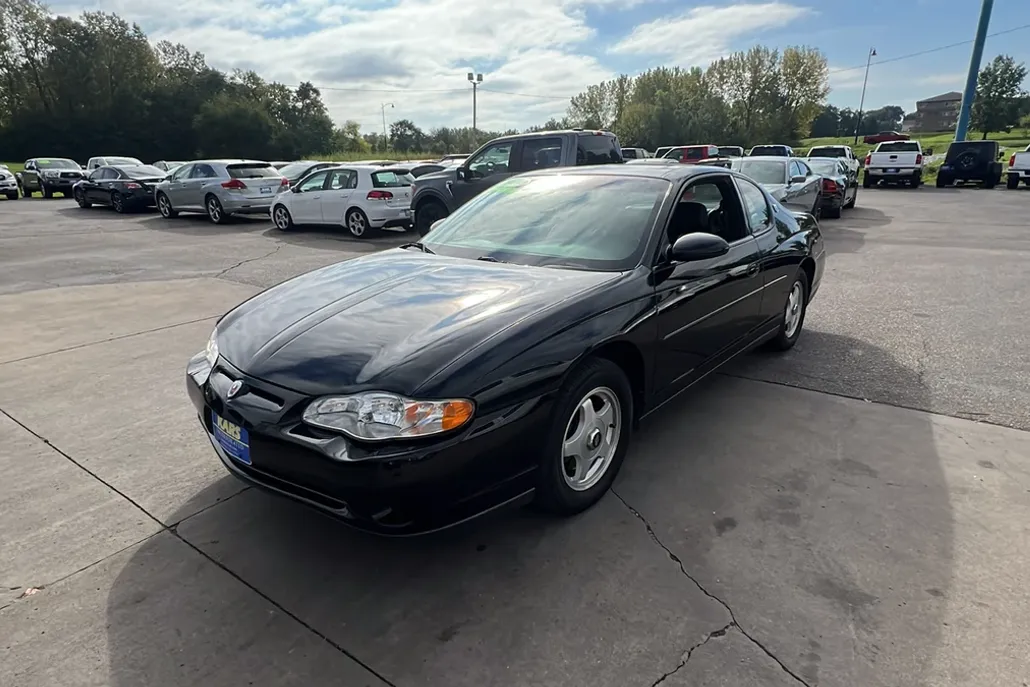 2001 Chevrolet Monte Carlo LS photo 1