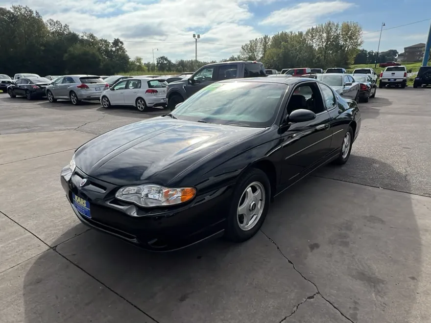 2001 Chevrolet Monte Carlo LS photo 1