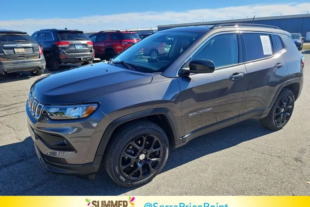 2022 Jeep Compass Latitude Lux photo 1