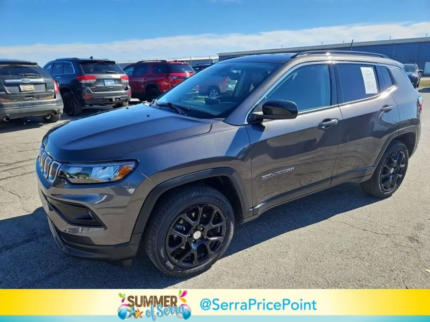 2022 Jeep Compass Latitude Lux photo 1