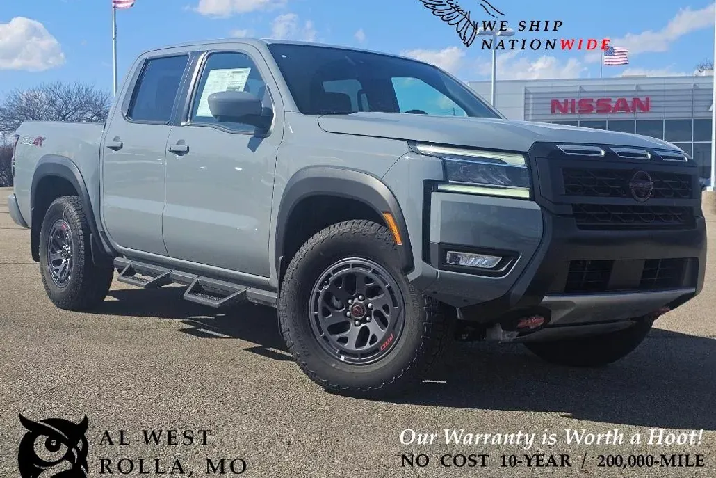 2025 Nissan Frontier PRO-4X photo 1