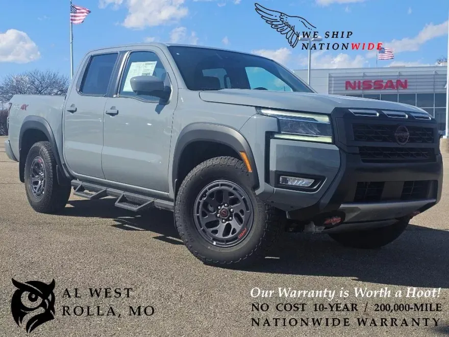 2025 Nissan Frontier PRO-4X photo 1