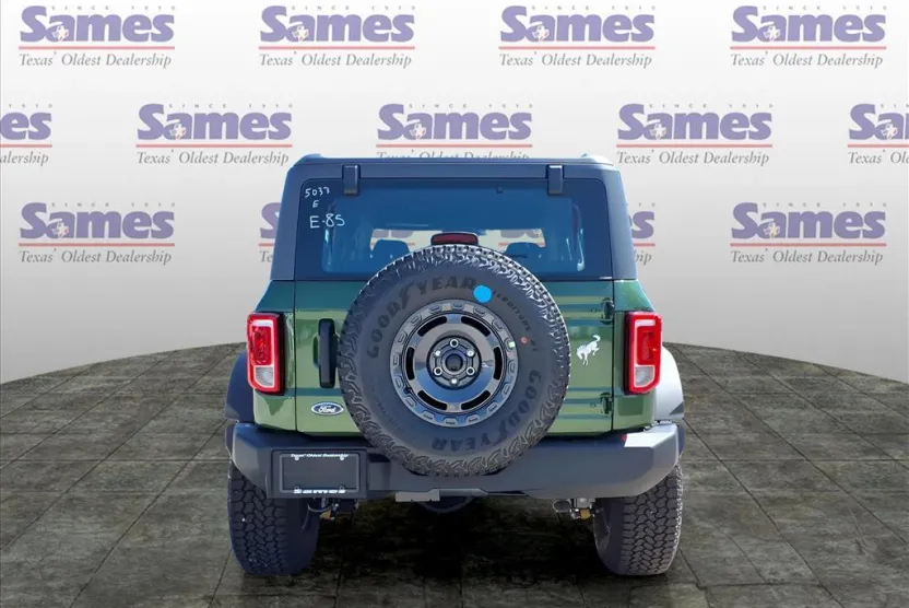 2025 Ford Bronco Base photo 1