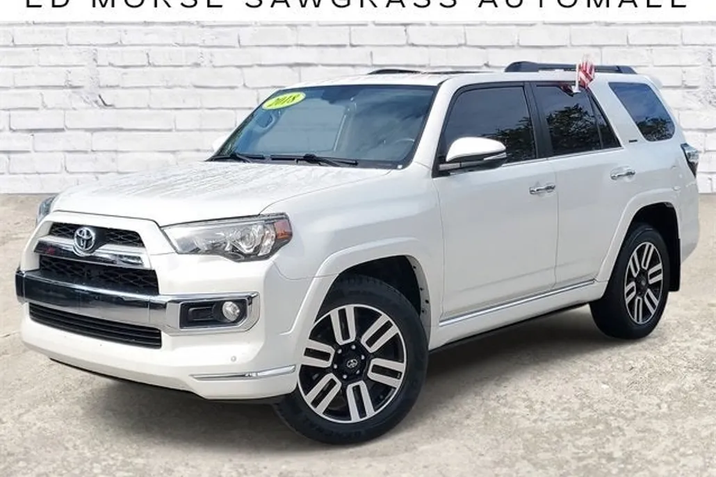 2018 Toyota 4Runner SR5 photo 1