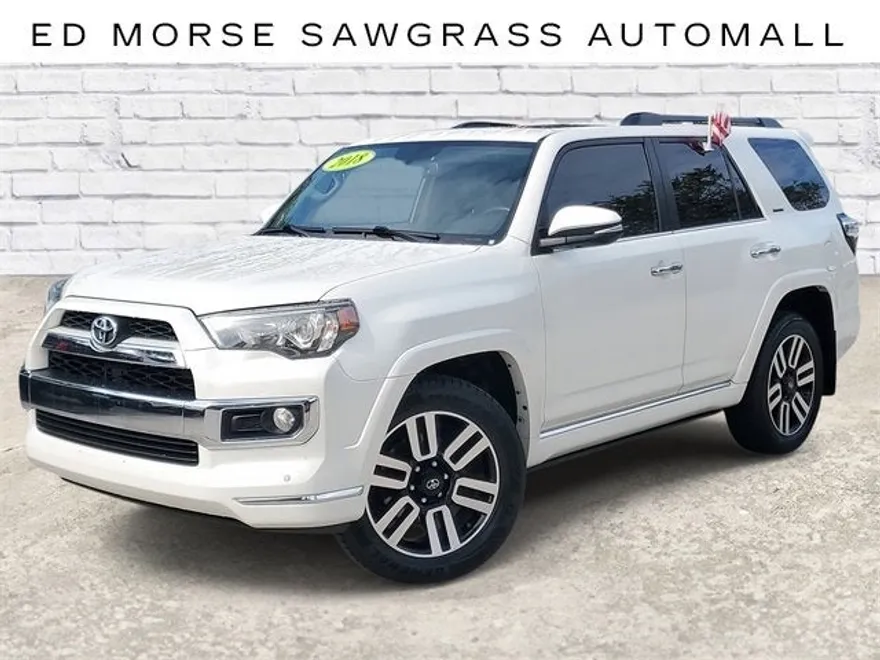 2018 Toyota 4Runner SR5 photo 1