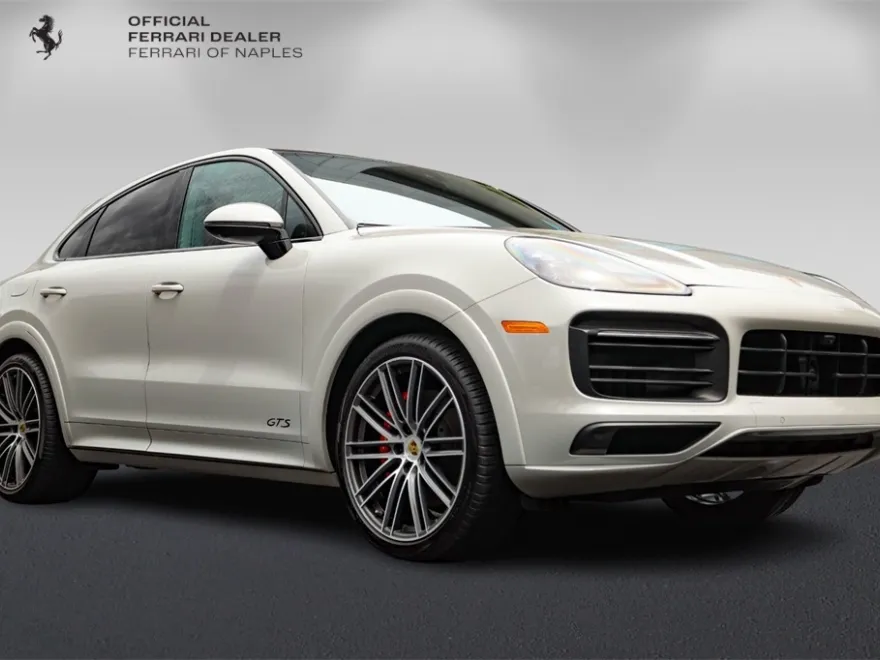 2022 Porsche Cayenne Coupe GTS photo 1