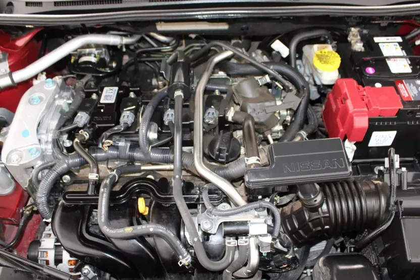 2022 Nissan Sentra SR photo 1