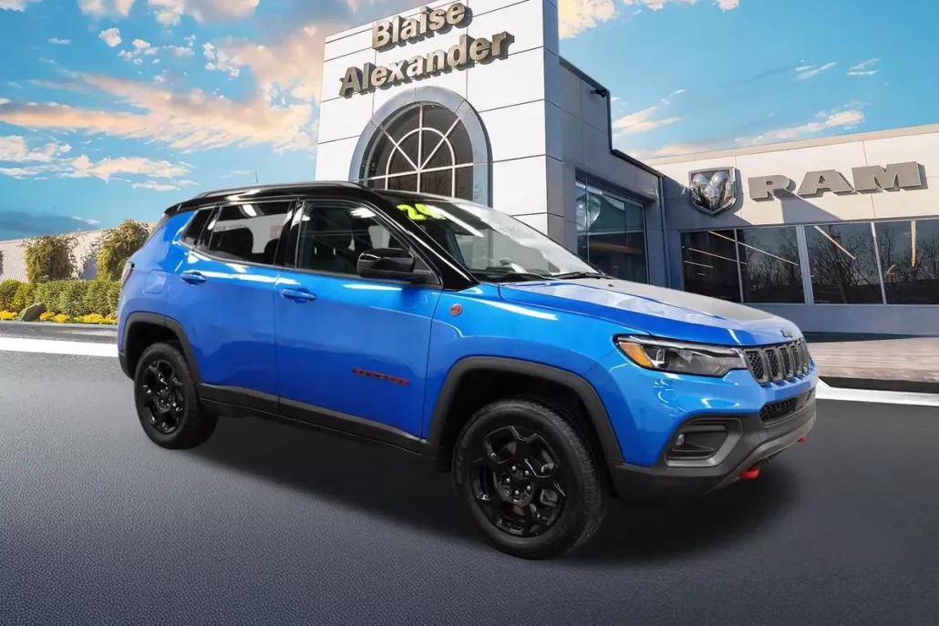 2024 Jeep Compass Trailhawk photo 1