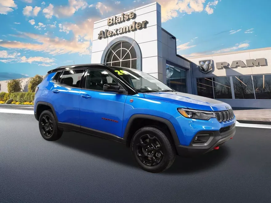 2024 Jeep Compass Trailhawk photo 1