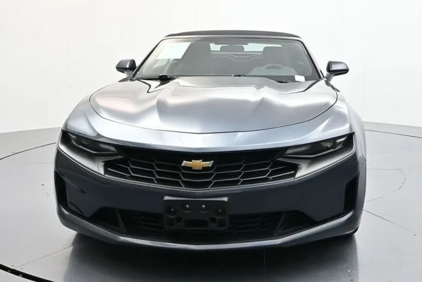 2023 Chevrolet Camaro 1LT photo 1