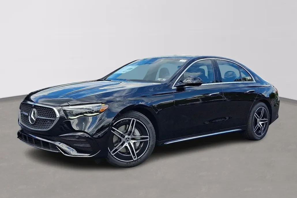 2026 Mercedes Benz E 4MATIC Sedan photo 1